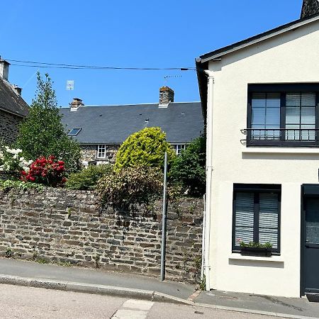 La Petite Maison Pont-d'Ouilly エクステリア 写真